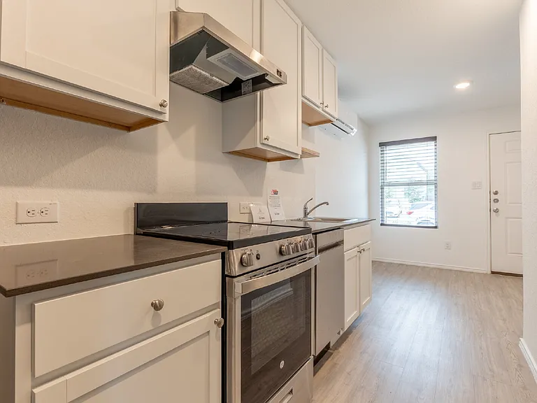 7125 Elm Cv — Photo 9