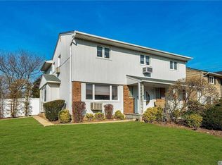 985 Middle Bay Dr, Baldwin, NY 11510