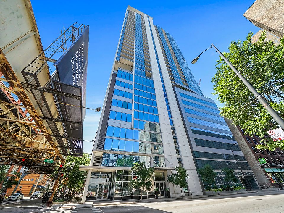 1st image of 303 W Ohio St #1206