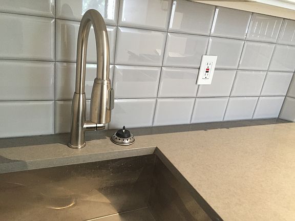 2nd image of 29 Brooklyn Ave APT B