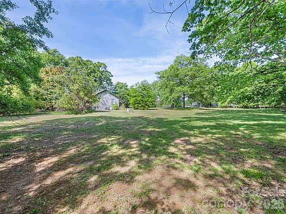 2nd image of 311 Soco Gap Rd