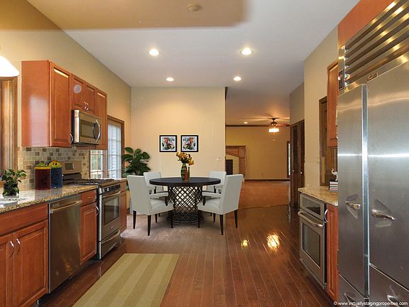 5th image of 4440 Twin Oaks Dr