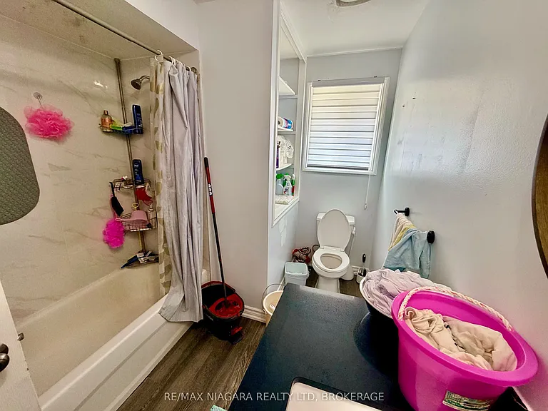 6475 Taylor St #UPPER — Photo 8