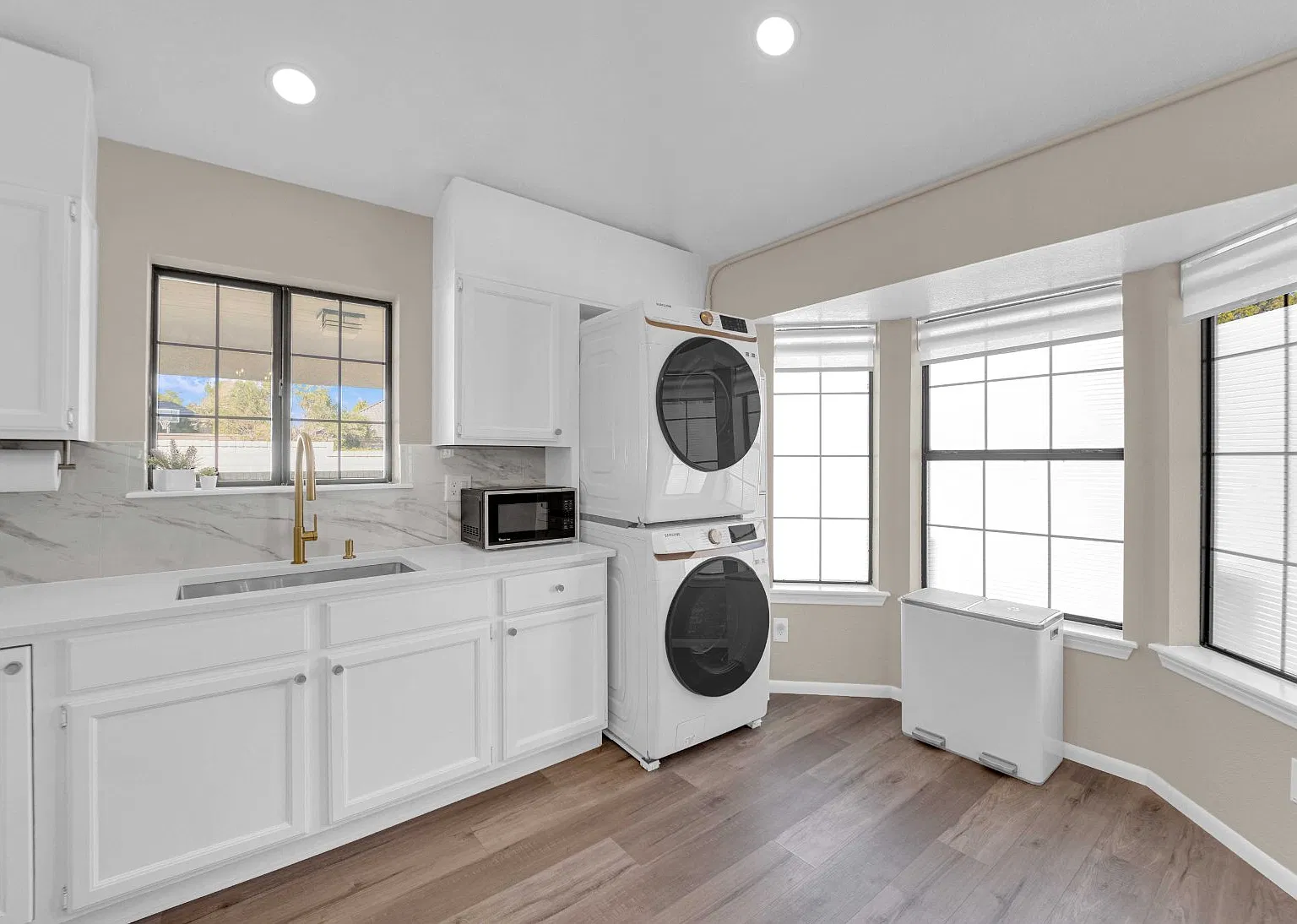 2 bed, 1100 sqft, $3,400 — Photo 4