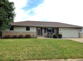 704 Davidson Dr, Minooka, IL 60447