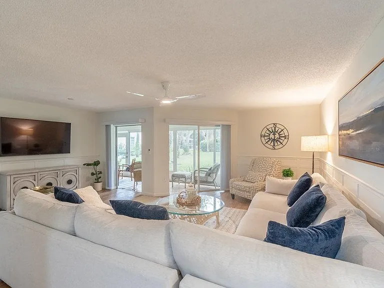 3200 Binnacle Dr #H1 — Photo 31