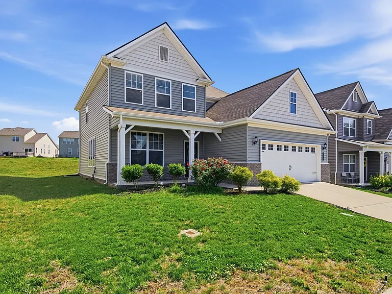 281 Casper Dr — Photo 2