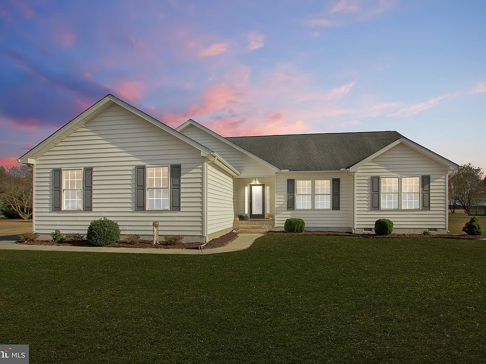 1st image of 17815 Meadow Dr