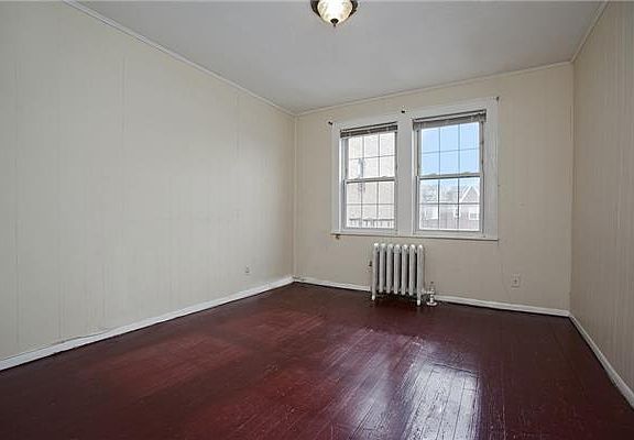 4th image of 2149 23rd St