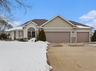 1673 N Summit Dr, La Porte, IN
