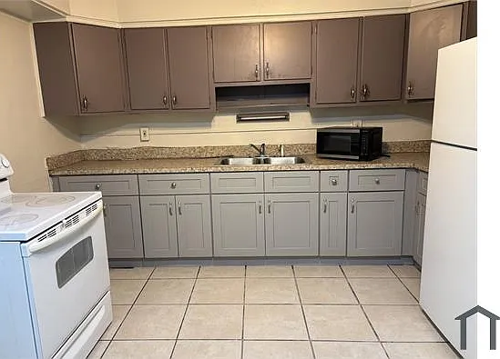 517 Silver Beach Rd — Photo 8