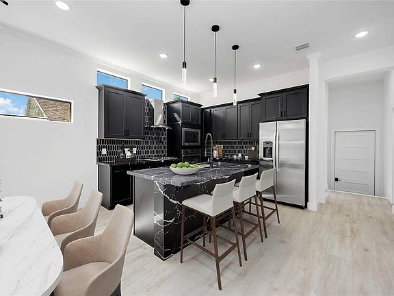4th image of 3020 Retta St