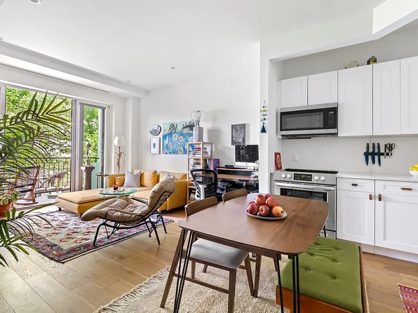 735 Lafayette Ave #2B, Brooklyn, NY 11221