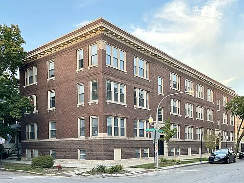 1214 W Rosemont Ave #4 Photo 1