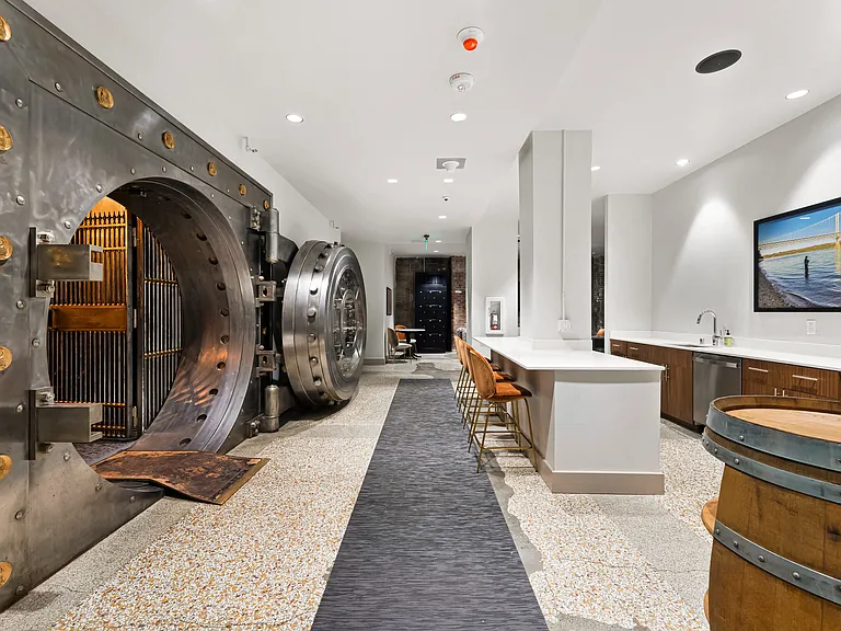 The Astor — Photo 16