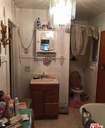 4th image of 1683 E 110th St