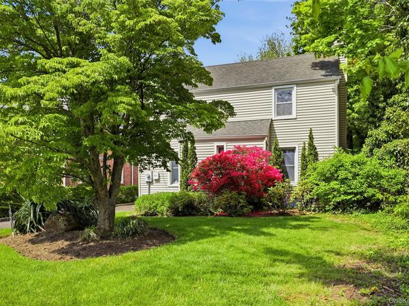45 Locust Place, Manhasset, NY 11030