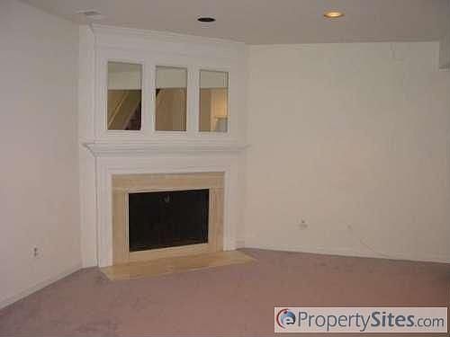 5th image of 2745 McGuffeys Ct