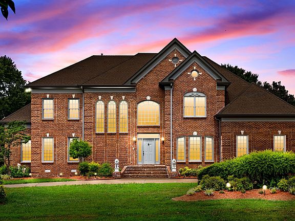 2nd image of 2874 Summer Lawn Dr