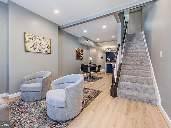 2nd image of 1013 Bennett Pl