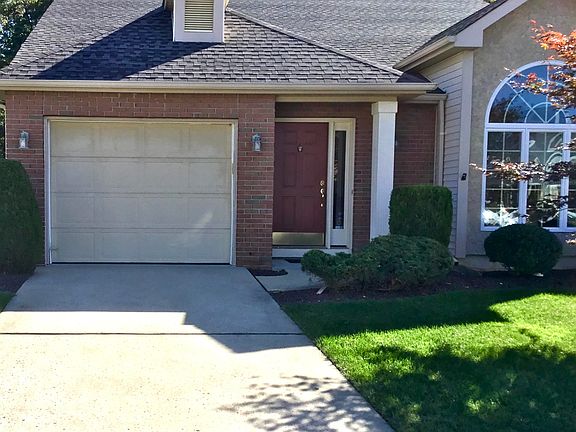 2nd image of 1679 Lacebark Ct