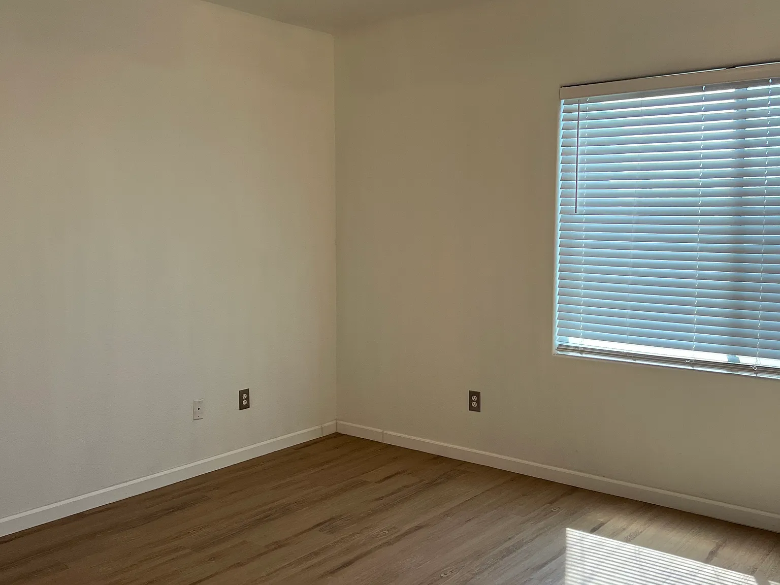 3 bed, 1278 sqft, $2,250 — Photo 2