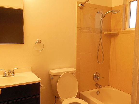 5th image of 619 Stambaugh St APT 7