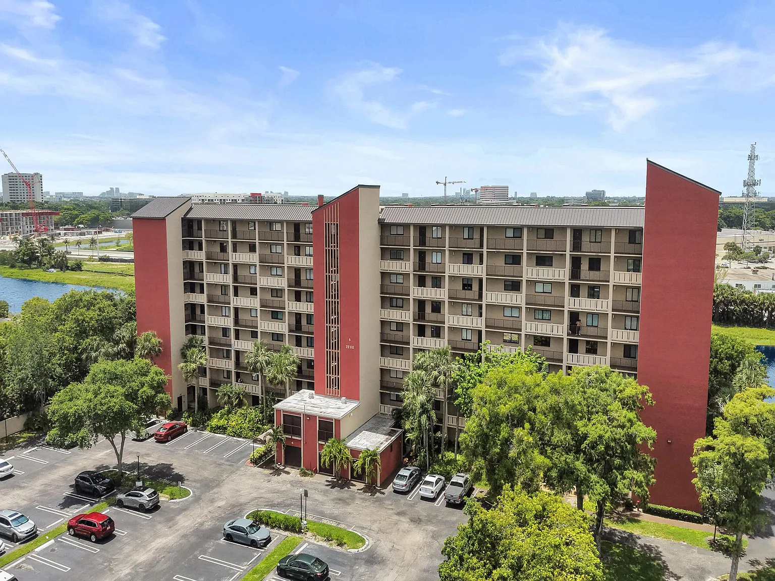 2 bed, 2.0 bath, 1399 sqft, $2,200 — Photo 3