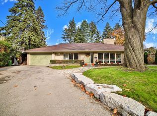 3 Twyford Ct, Toronto, ON M9A1W7