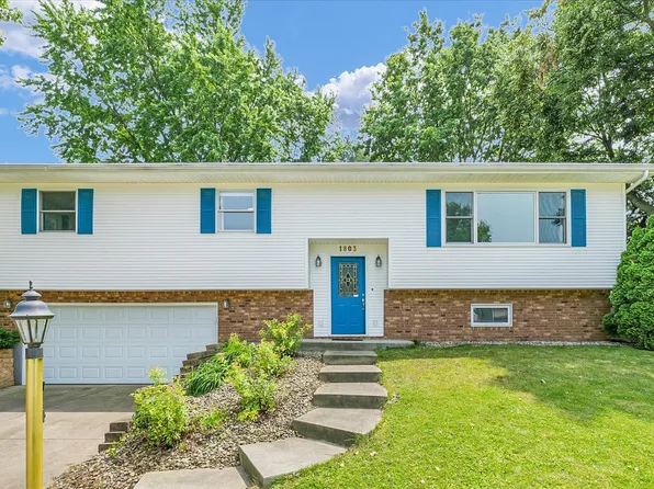 1803 Galena St, Urbana, IL 61802