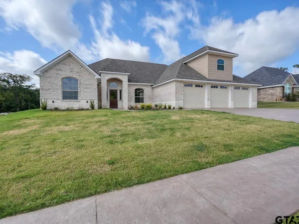 1616 Courtland Ln, Lindale, TX 75771
