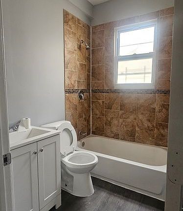 5th image of 30 Aldine St Floor 2