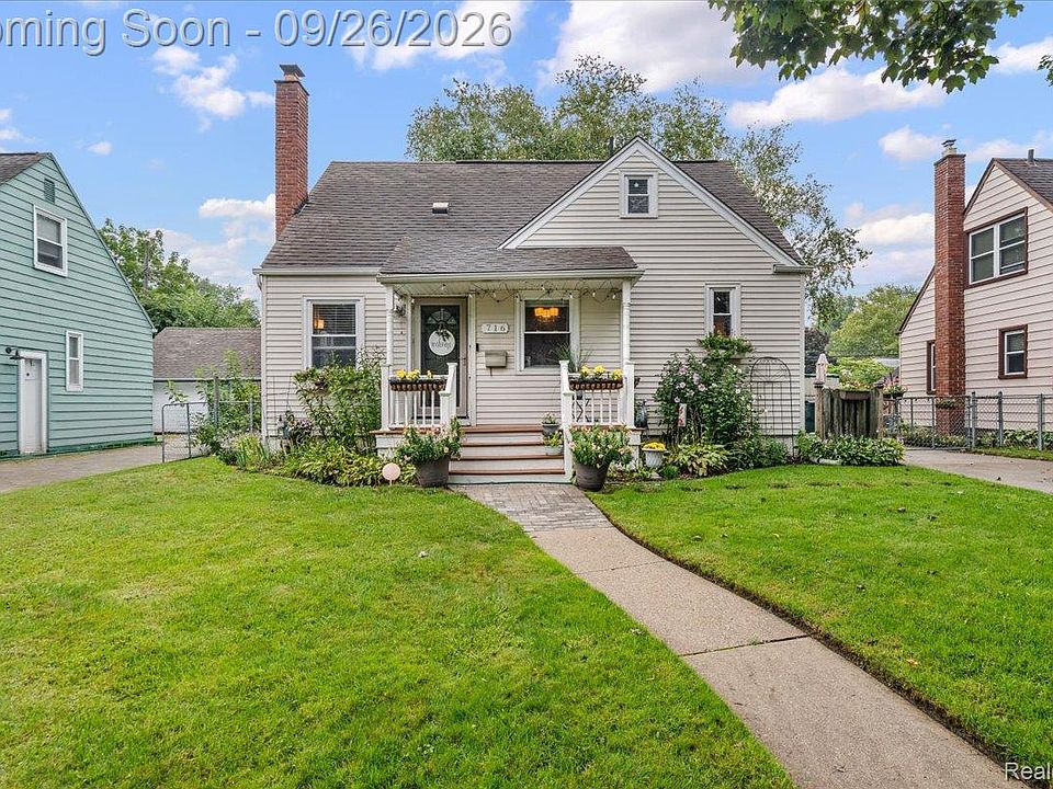 1st image of 716 Flowerdale St