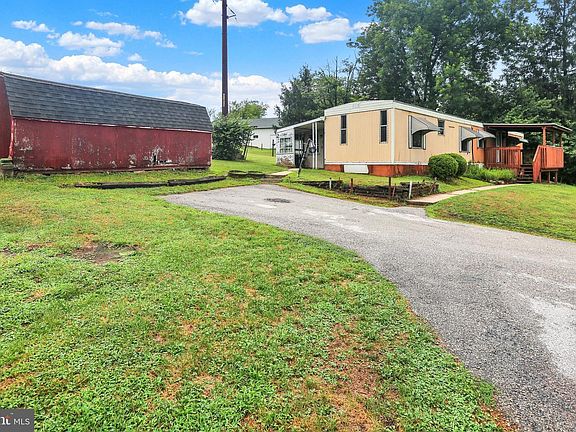 2nd image of 828 Spring City Rd