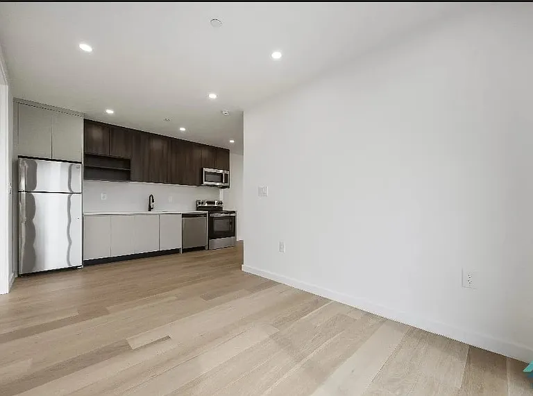 3216 Glenwood Rd #6C — Photo 4