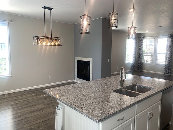 5th image of 1572 Castle Creek Cir