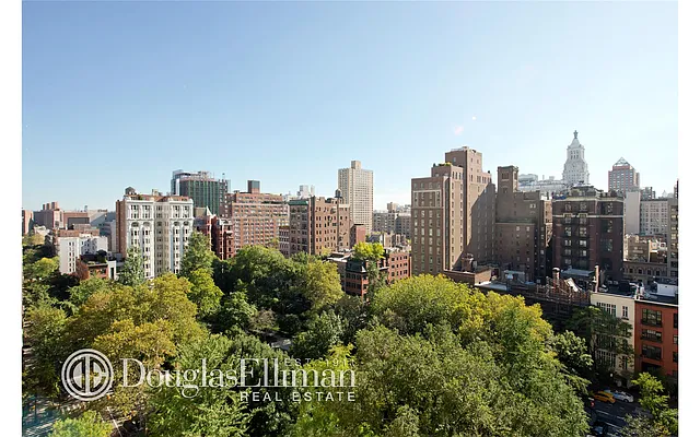 Sold by Douglas Elliman | media 20