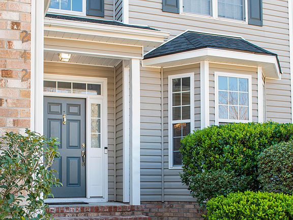 4th image of 242 Windchime Drive