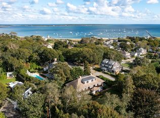 26 Grayton Ave W, Hyannis, MA 02601