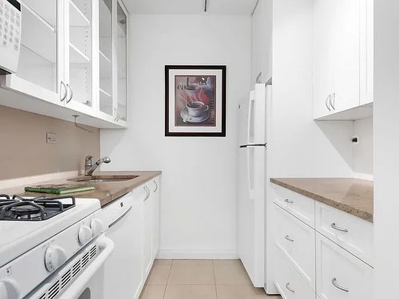 3rd image of 400 E 56th St APT 29S