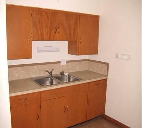 3rd image of 3174 Indianola Ave APT A