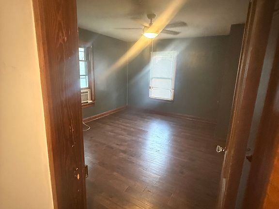 5th image of 536 N 15th St