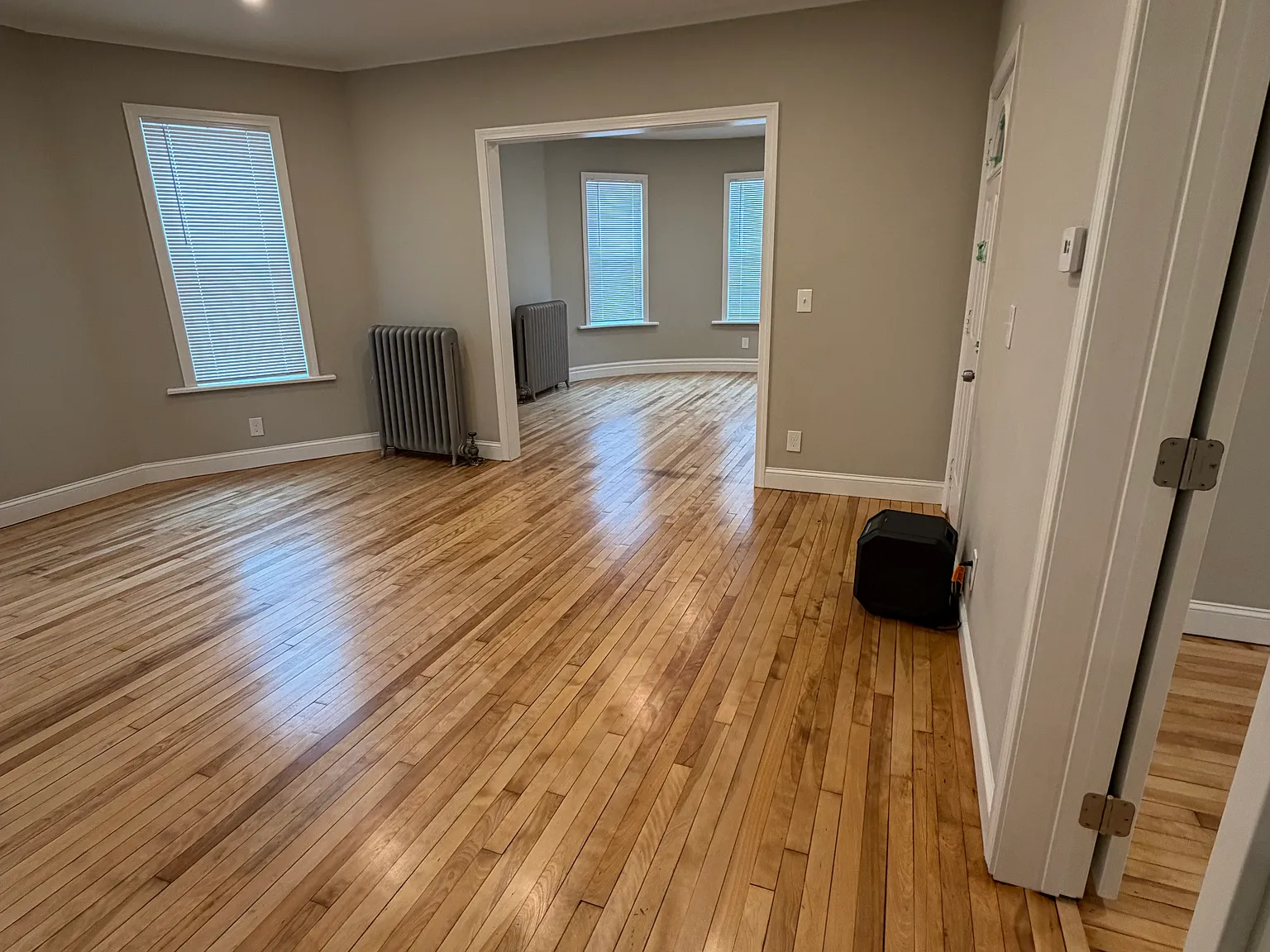 3 bed, 1200 sqft, $2,350 — Photo 1