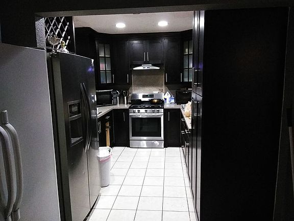 5th image of 7840 NW 30th St