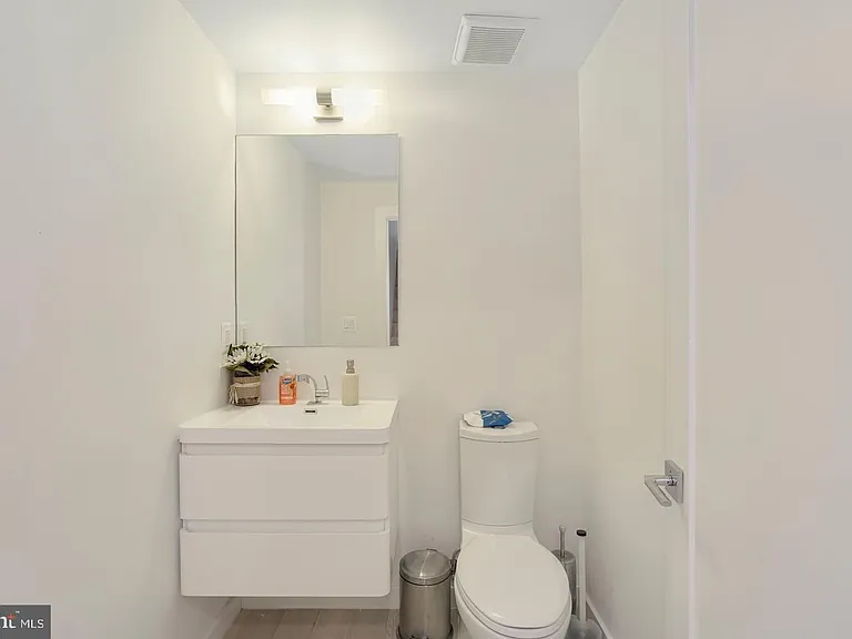1495 Gallaudet St NE #B — Photo 16