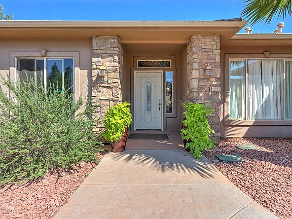 5th image of 1525 E Scenic Sunrise Dr