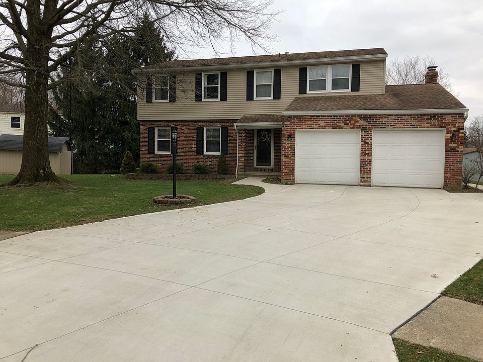 1st image of 470 Cranberry Ln