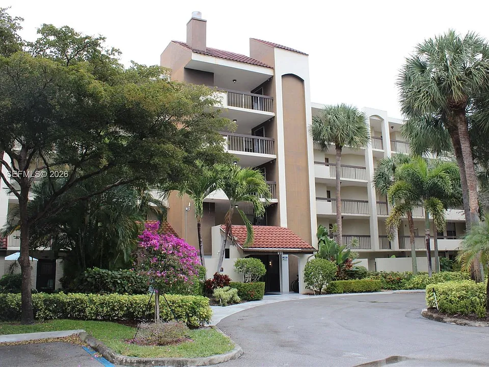 955 Egret Cir #310