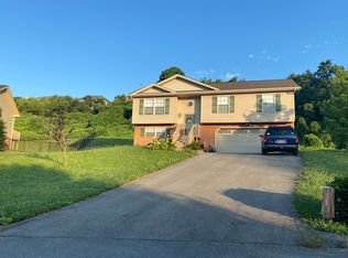 1361 Meadow Creek Ln, Jonesborough, TN 37659