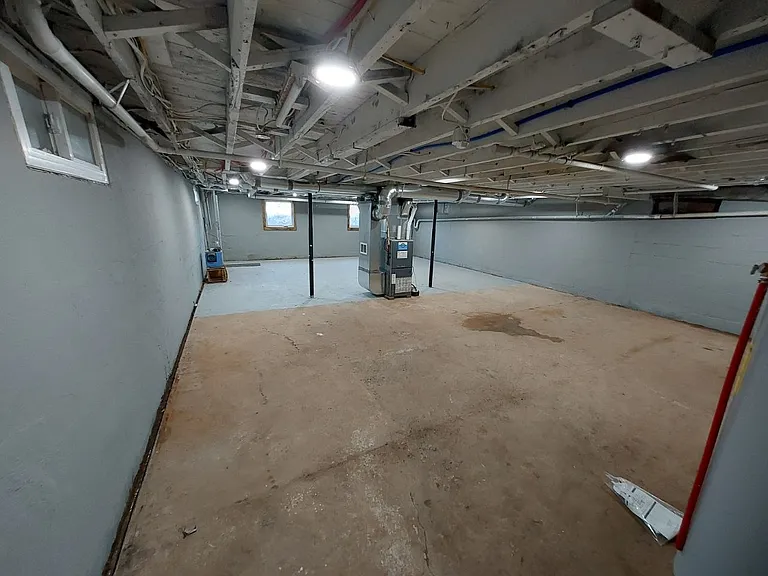 240 Ovid St — Photo 17